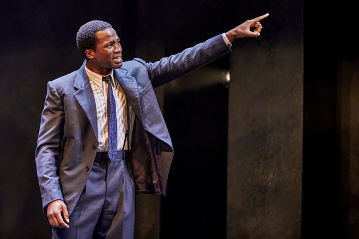 Photo Flash:  New Photos of the West End Production of DEATH OF A SALESMAN  Image