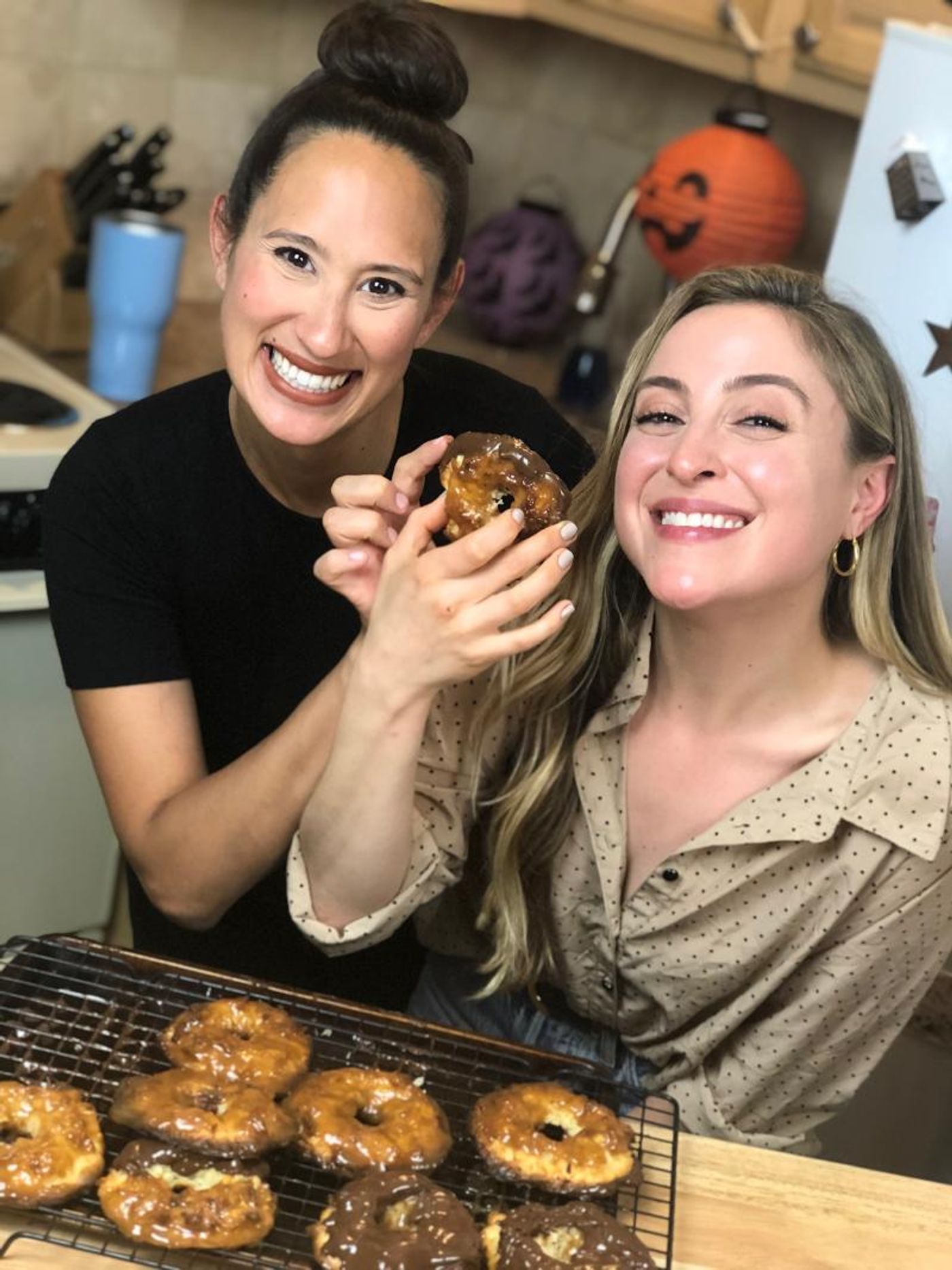 Backstage Bite with Katie Lynch: BEETLEJUICE's Dana Steingold Conquers Her Kitchen Demons for Halloween  Image