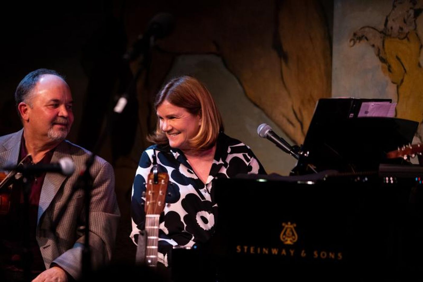 Review: MARE WINNINGHAM Warms Up New Friends at The Cafe Carlyle  Image