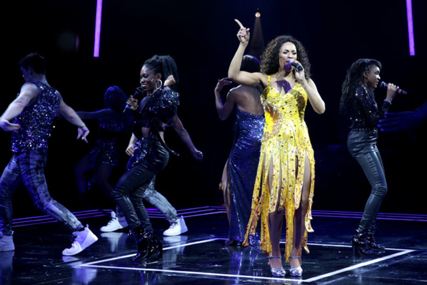 Photo Flash: Check Out New Photos From THE BODYGUARD THE MUSICAL at the North Shore Music Theatre  Image