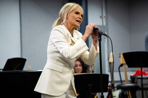Kristin Chenoweth Photo