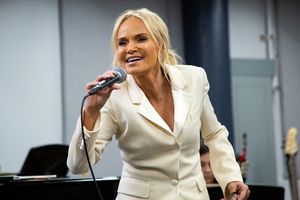 Kristin Chenoweth Photo
