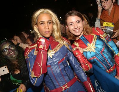 Zawe Ashton with a fan  Photo