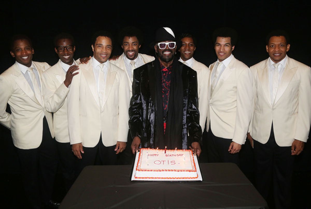  Otis Williams poses  with the show's 'Temptations'  at 