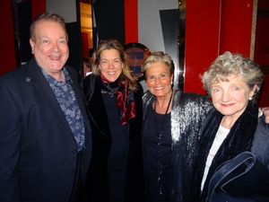Bobby Crush, Janie Dee, Lorna Dallas, Julia McKenzie Photo