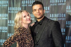 Jessica Hendy and Blaine Krauss
@ BroadwayWorld Jessica Hendy and Blaine Krauss
Photo