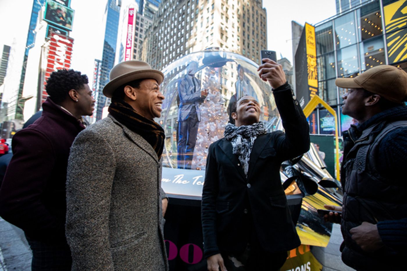 Photo Flash: DEAR EVAN HANSEN, WICKED, and More Celebrate Broadway Designers With Holiday 'Show Globes'  Image