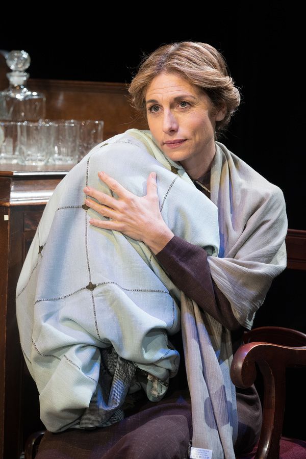 Tessa Auberjonois Photo
