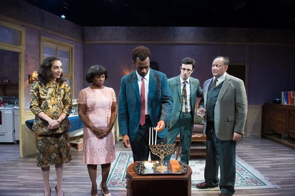 Zoe Yale, Karen Malina White,
Christopher Watson, Josh Zuckerman, Arye Gross Photo