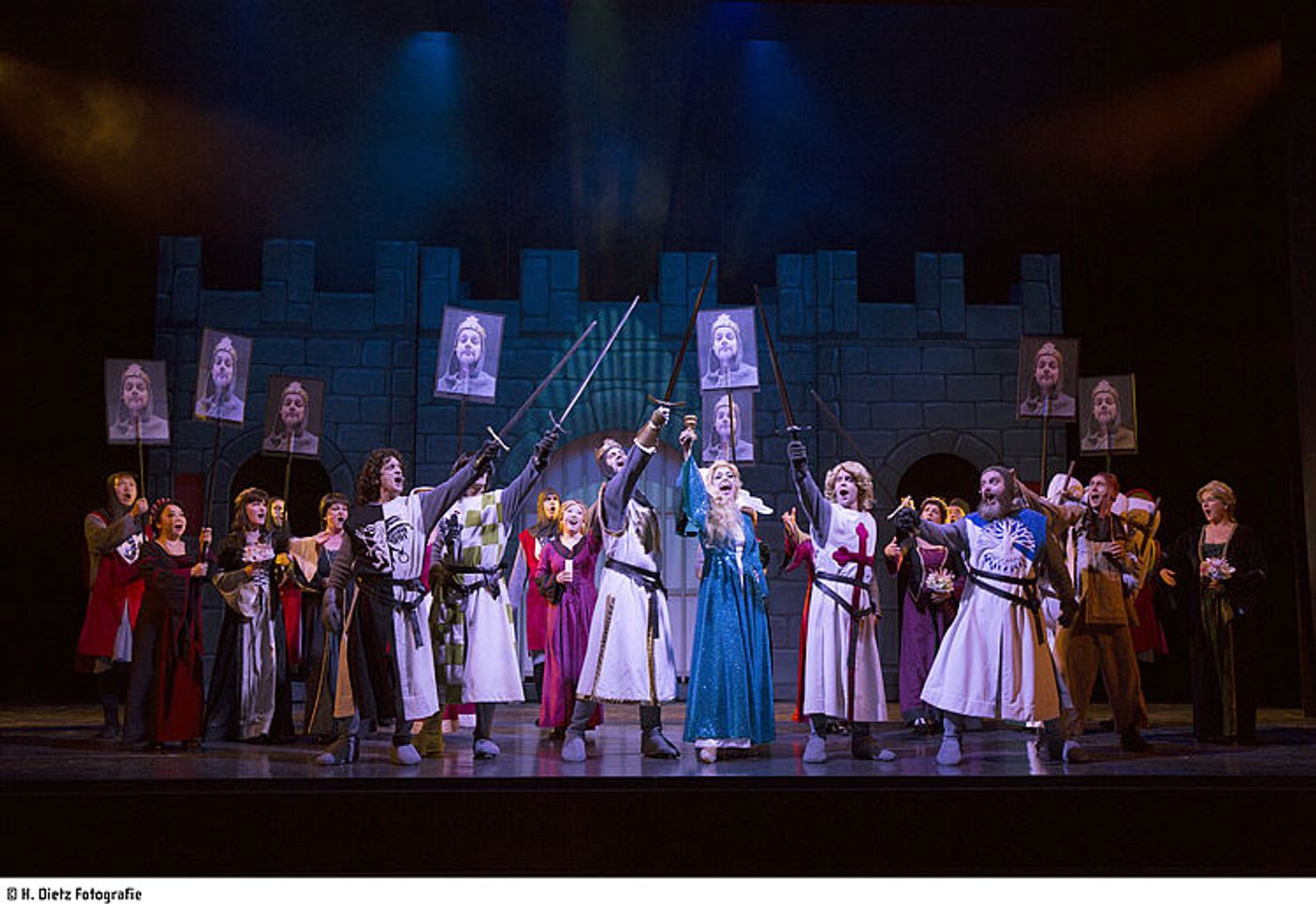 Review: SPAMALOT at Theater Hof Review: SPAMALOT at Theater Hof Image