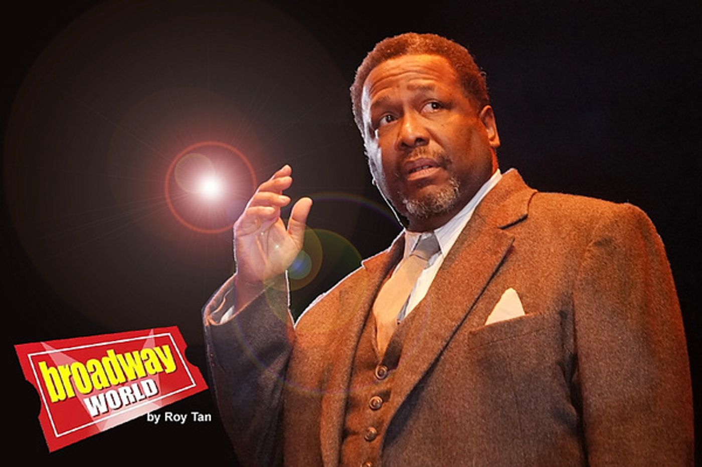 Photo Flash: First Look at DEATH OF A SALESMAN at the Piccadilly Theatre  Image