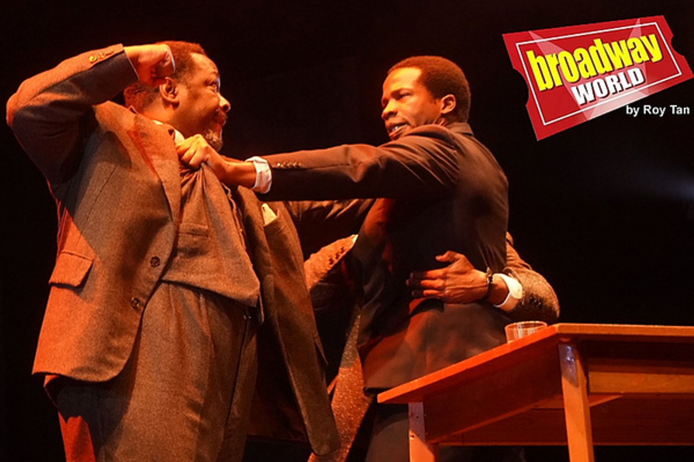 Photo Flash: First Look at DEATH OF A SALESMAN at the Piccadilly Theatre  Image