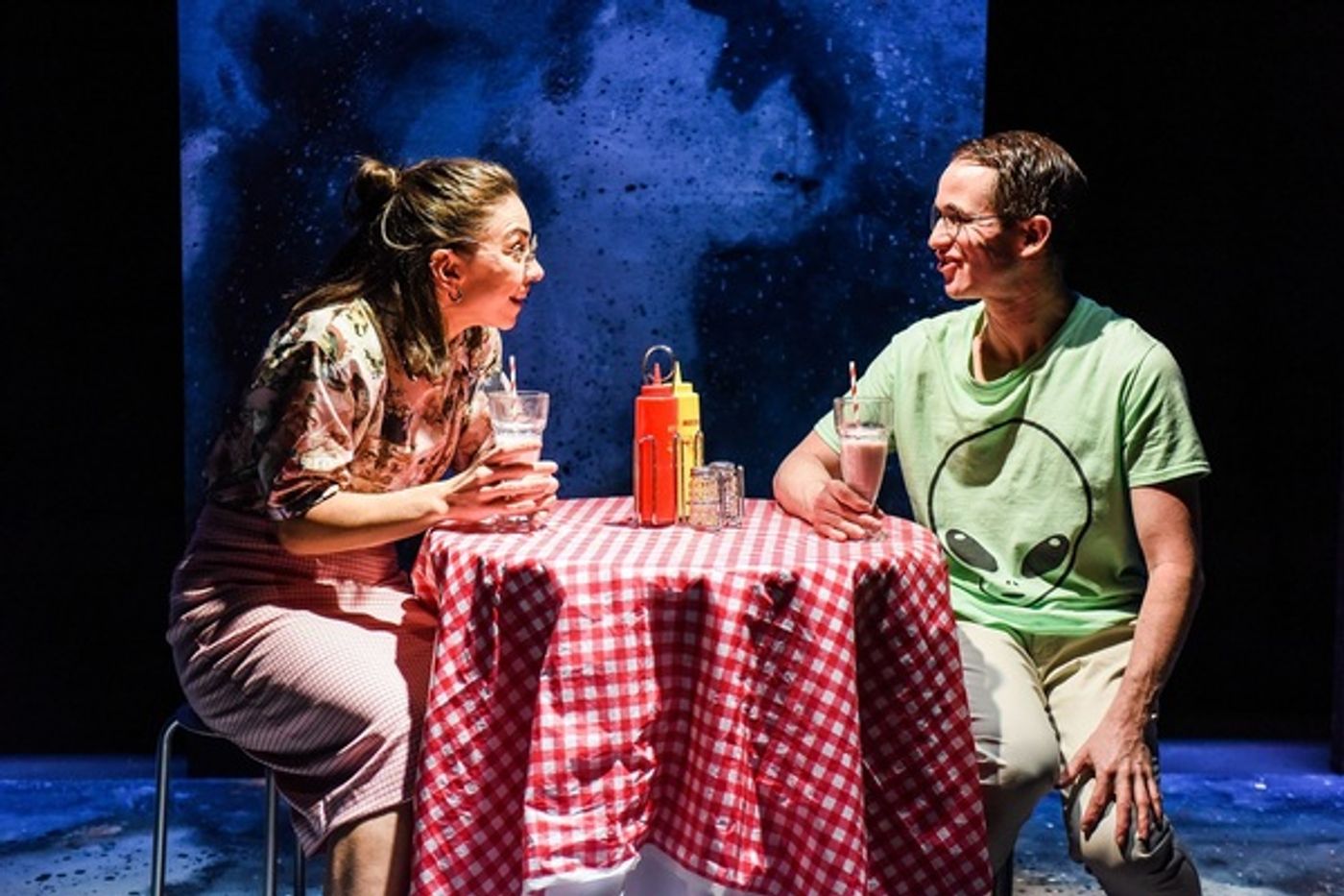 Photo Flash: First Look at I LOVE YOU, YOU'RE PERFECT, NOW CHANGE at Chiswick Playhouse  Image