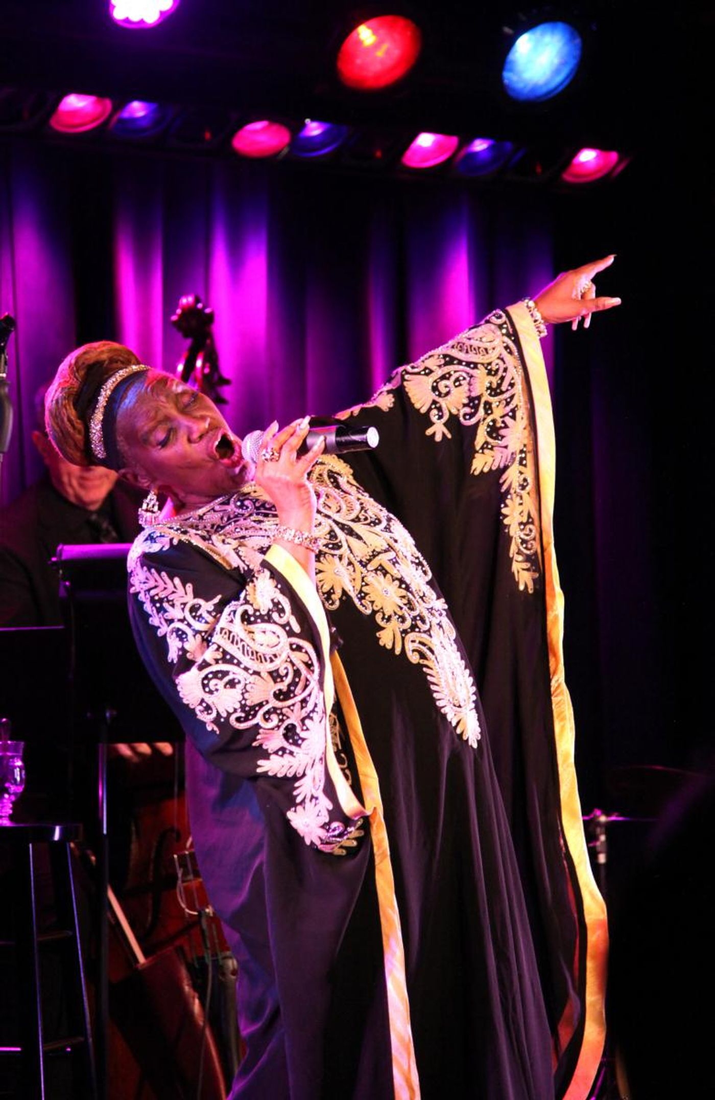 Review: Avery Sommers Rules The Laurie Beechman Theatre with FOR SENTIMENTAL REASONS Review: Avery Sommers Rules The Laurie Beechman Theatre with FOR SENTIMENTAL REASONS Image