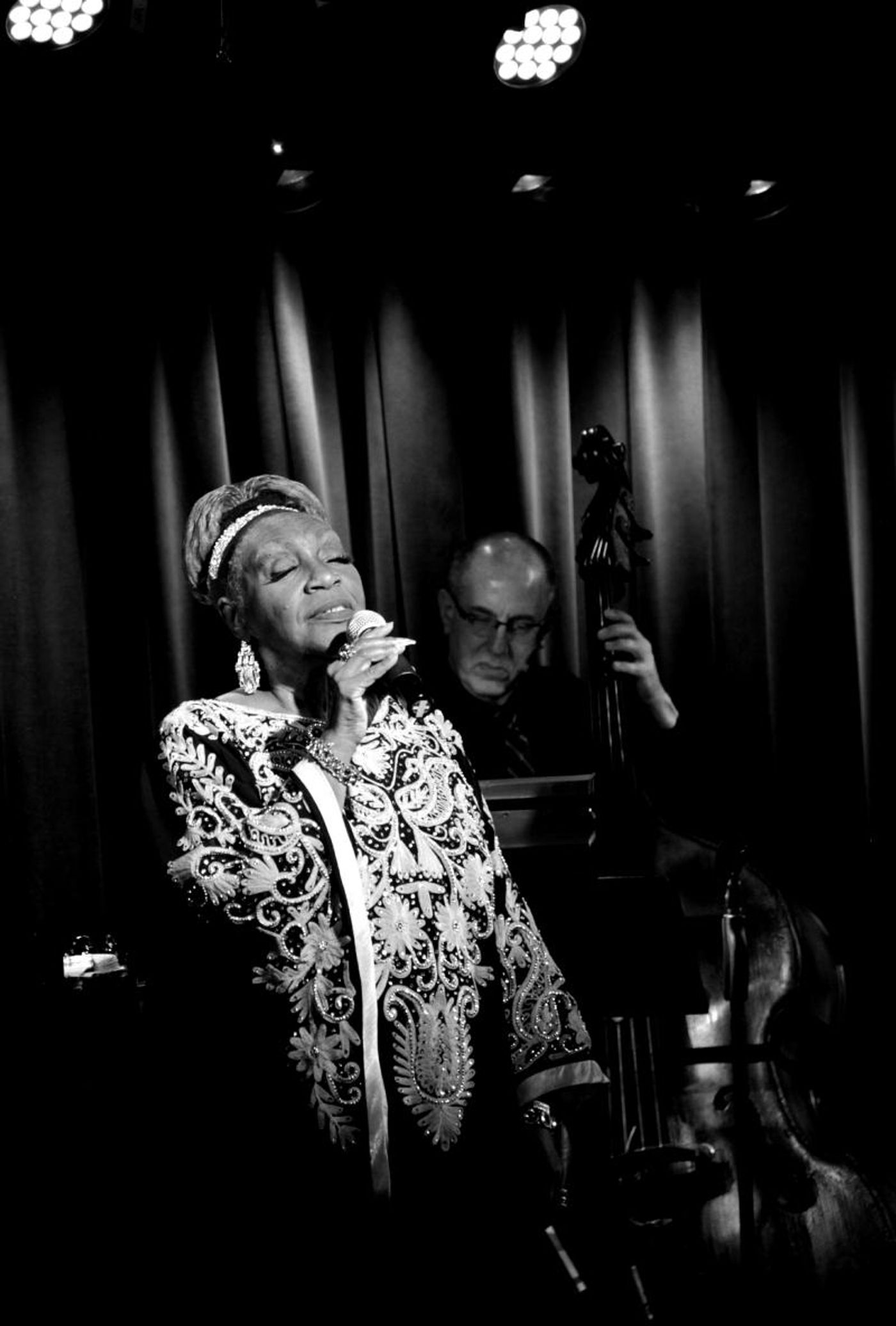 Review: Avery Sommers Rules The Laurie Beechman Theatre with FOR SENTIMENTAL REASONS Review: Avery Sommers Rules The Laurie Beechman Theatre with FOR SENTIMENTAL REASONS Image