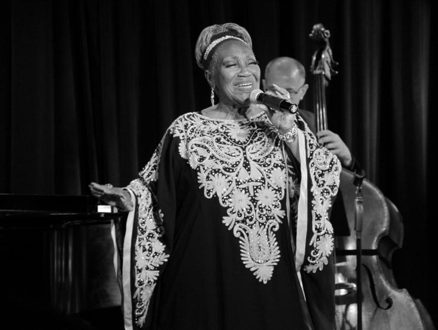 Review: Avery Sommers Rules The Laurie Beechman Theatre with FOR SENTIMENTAL REASONS Review: Avery Sommers Rules The Laurie Beechman Theatre with FOR SENTIMENTAL REASONS Image