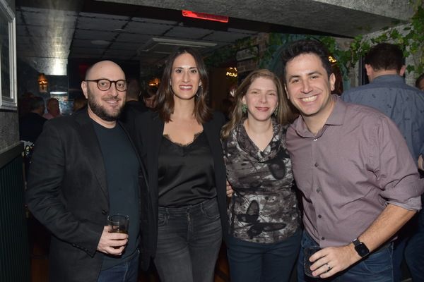 Cary Shapiro, Jennifer Diamond, Cara Joy David and Robert Diamond Photo