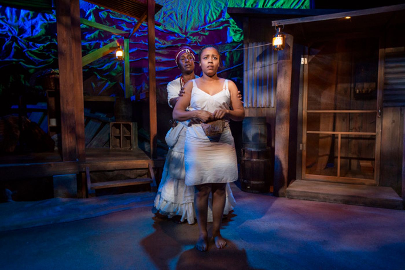Photo Flash: Take a Look at Photos From Raven Theatre's Production of HOODOO LOVE  Image