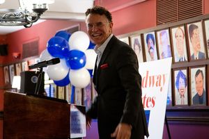 Brian Stokes Mitchell @ BroadwayWorld Brian Stokes Mitchell Photo