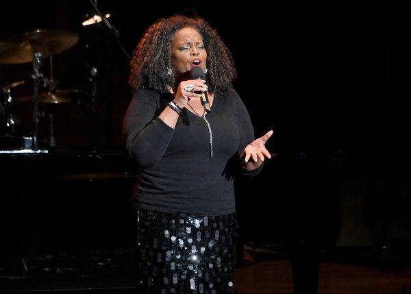 Dianne Reeves  Photo