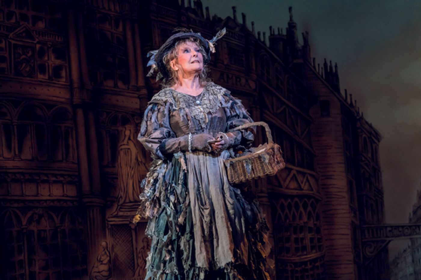 Photo Flash: Take a Look at Photos from Cameron Mackintosh's New Production of MARY POPPINS  Image