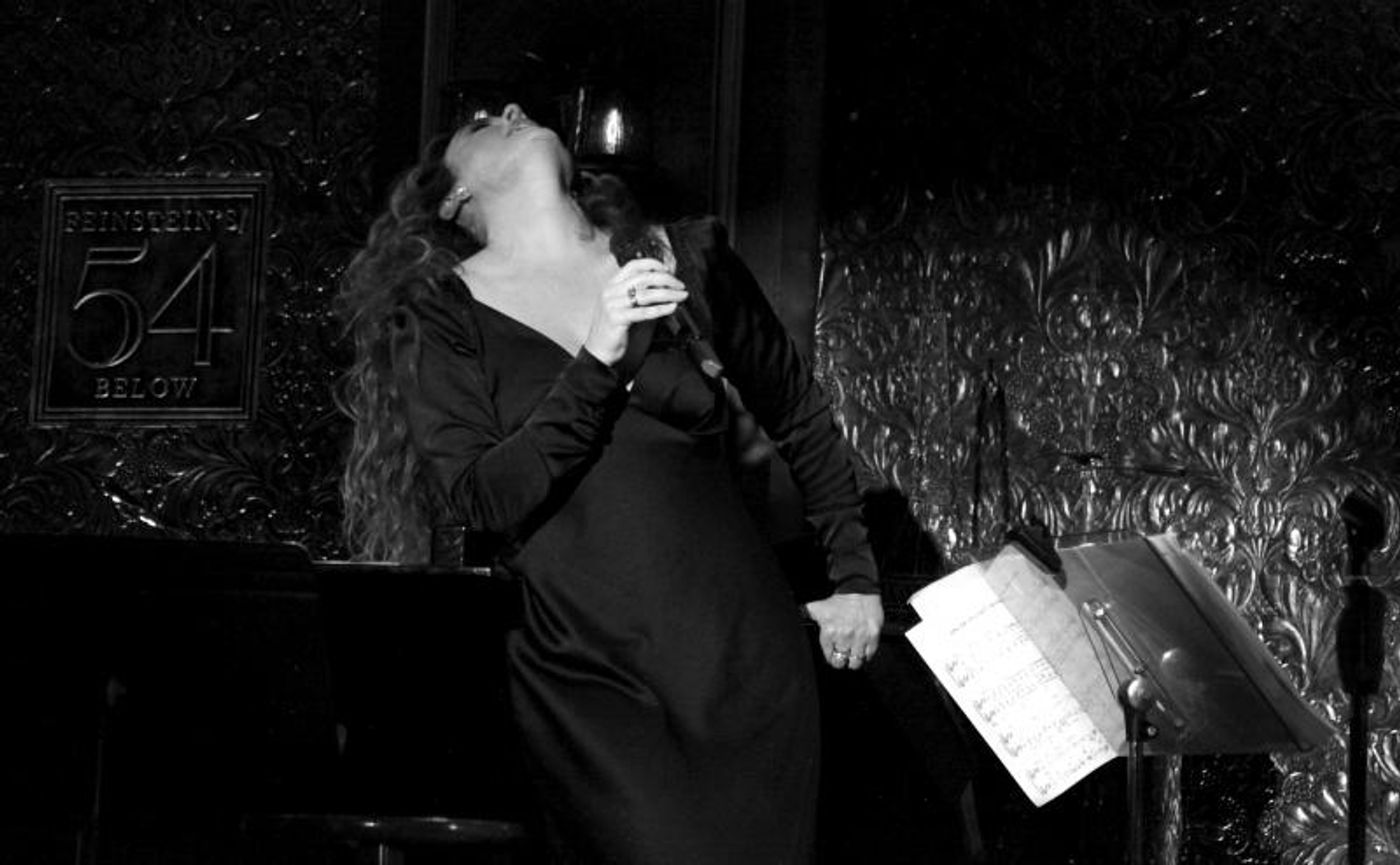 Review: Melissa Errico Continues AN EVEN GRANDER AFFAIR With Throngs of Fans at 54 Below  Image