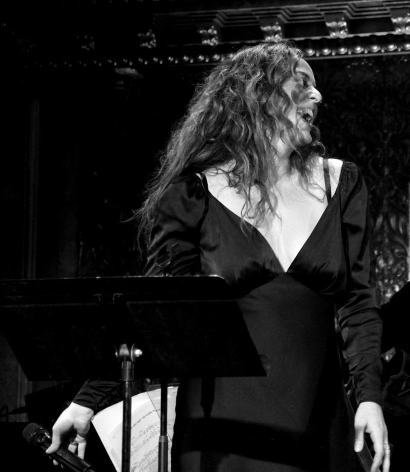 Review: Melissa Errico Continues AN EVEN GRANDER AFFAIR With Throngs of Fans at 54 Below  Image