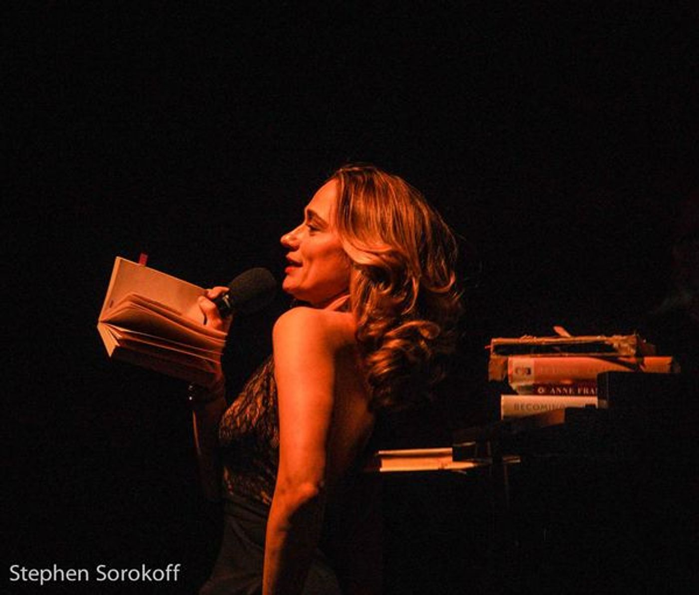 Photo Coverage: Lianne Marie Dobbs Brings WHY CAN'T A WOMAN BE MORE LIKE A MAN to the Beach Cafe  Image