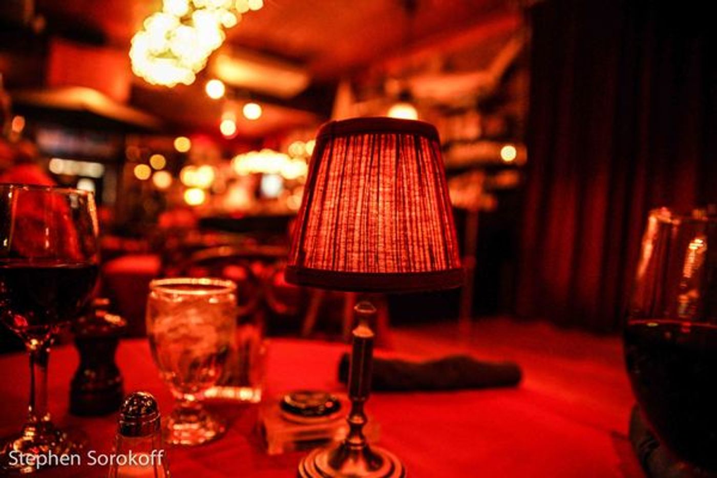 Photo Coverage: Lianne Marie Dobbs Brings WHY CAN'T A WOMAN BE MORE LIKE A MAN to the Beach Cafe Photo Coverage: Lianne Marie Dobbs Brings WHY CAN'T A WOMAN BE MORE LIKE A MAN to the Beach Cafe Image