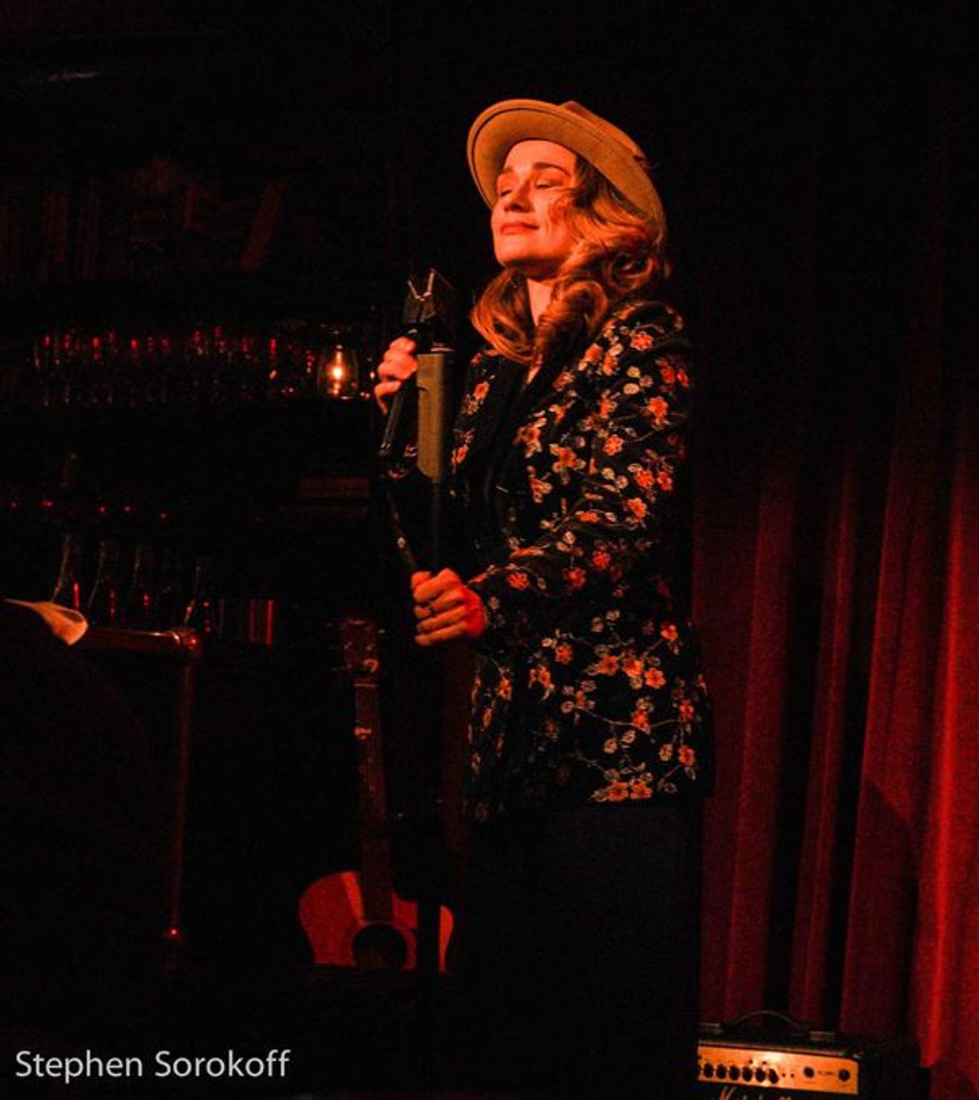 Photo Coverage: Lianne Marie Dobbs Brings WHY CAN'T A WOMAN BE MORE LIKE A MAN to the Beach Cafe  Image