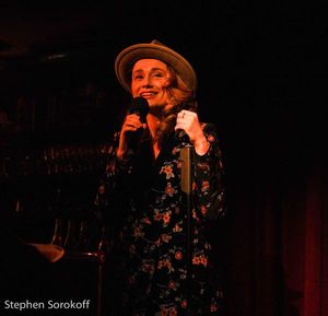 Lianne Marie Dobbs @ BroadwayWorld Lianne Marie Dobbs Photo