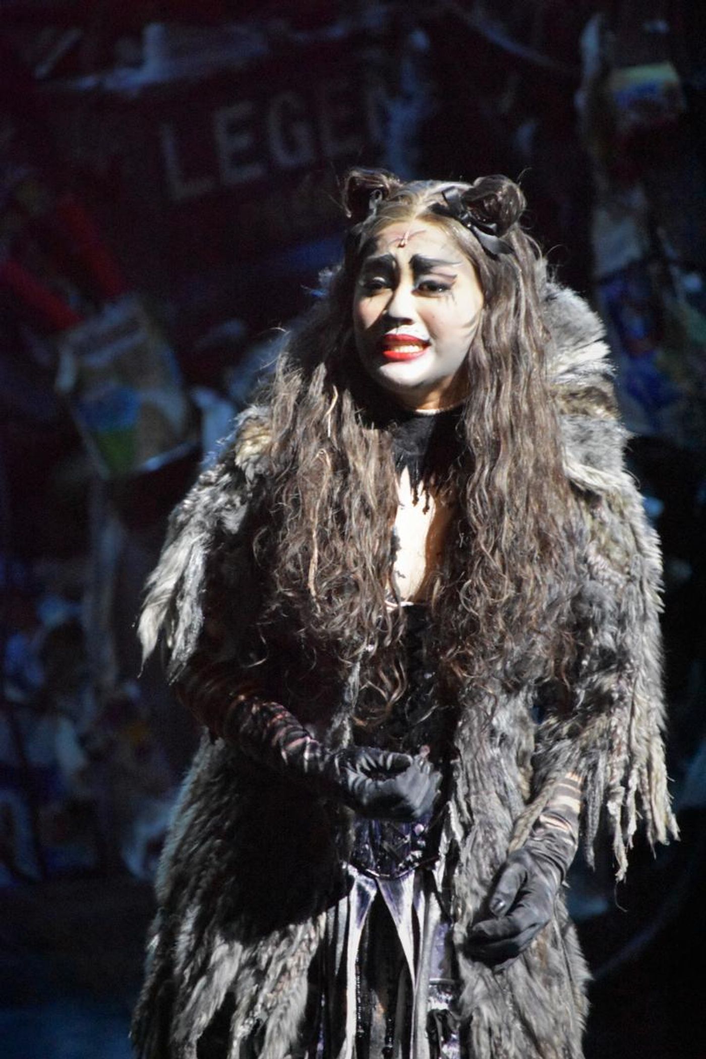 Photo Coverage: CATS Opens Four-Week Limited Engagement in Manila, Now Thru 1 Dec.  Image