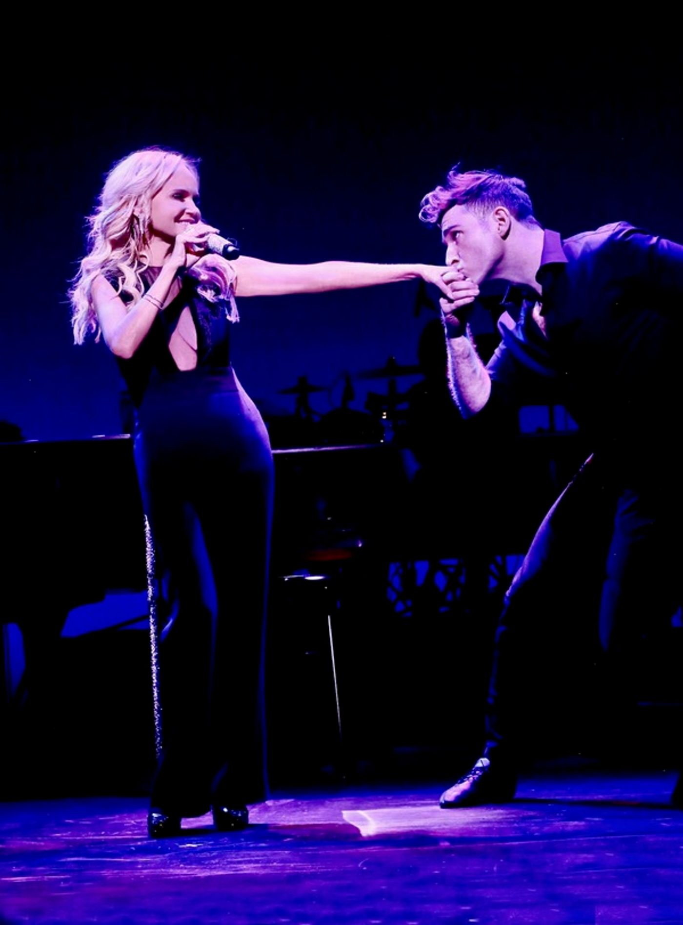 Photo Flash: First Look at Kristin Chenoweth in FOR THE GIRLS on Broadway Photo Flash: First Look at Kristin Chenoweth in FOR THE GIRLS on Broadway Image