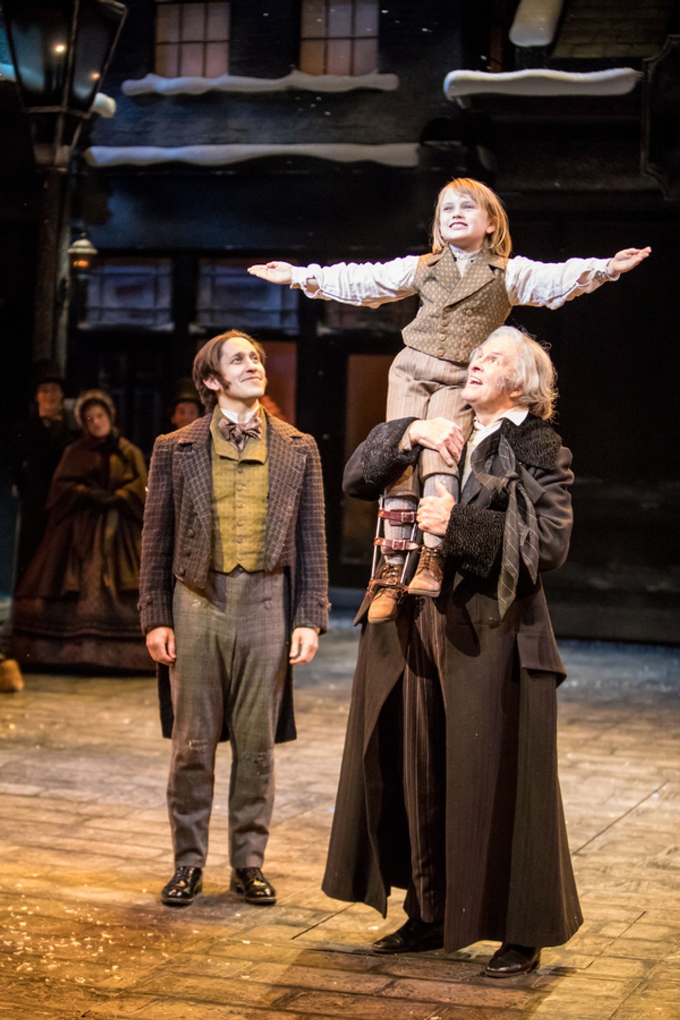 Photo Flash: First Look At A CHRISTMAS CAROL At The Guthrie Theater  Image