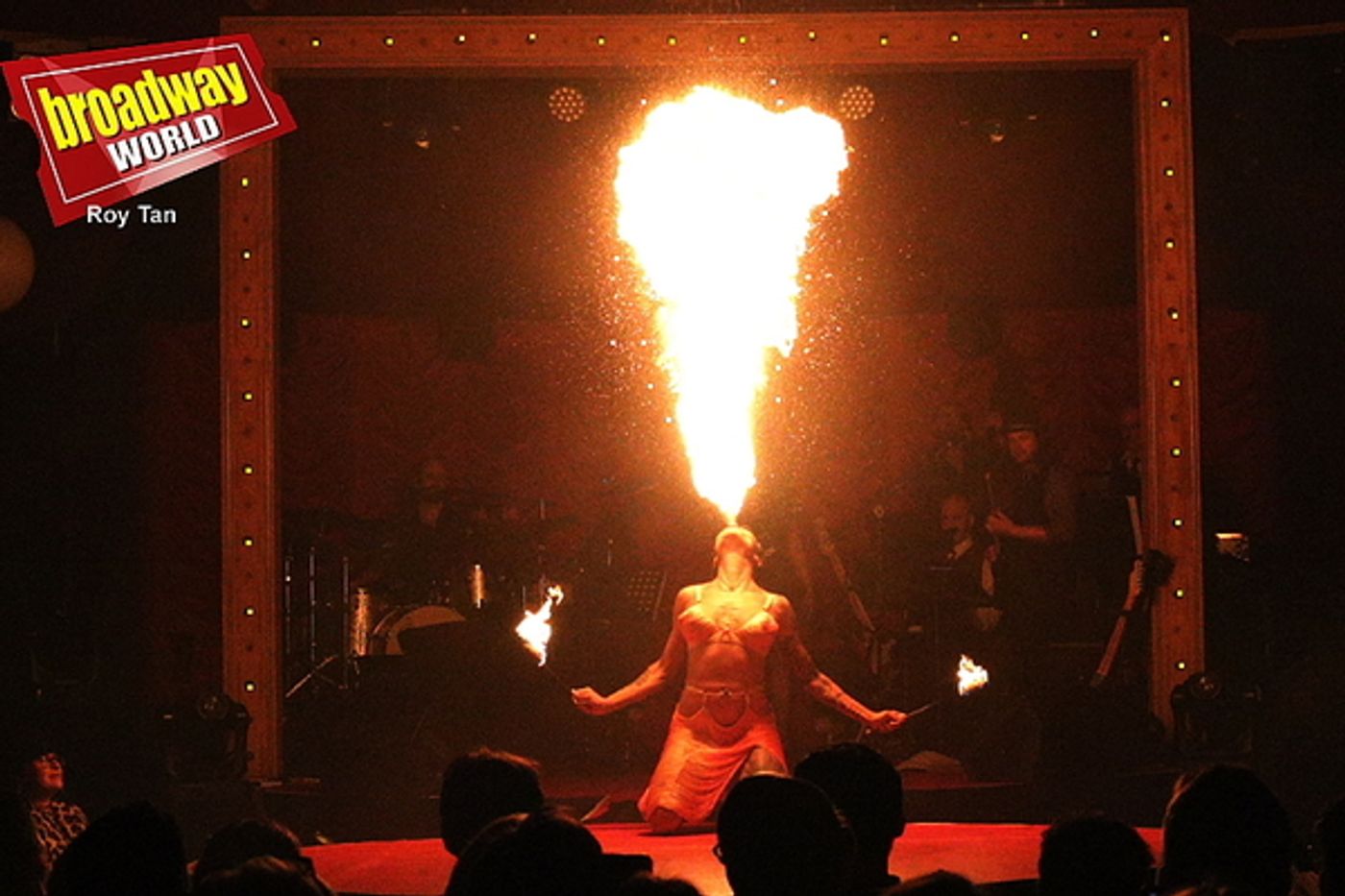 Photo Flash: First Look at LA CLIQUE at Leicester Square Spiegeltent  Image