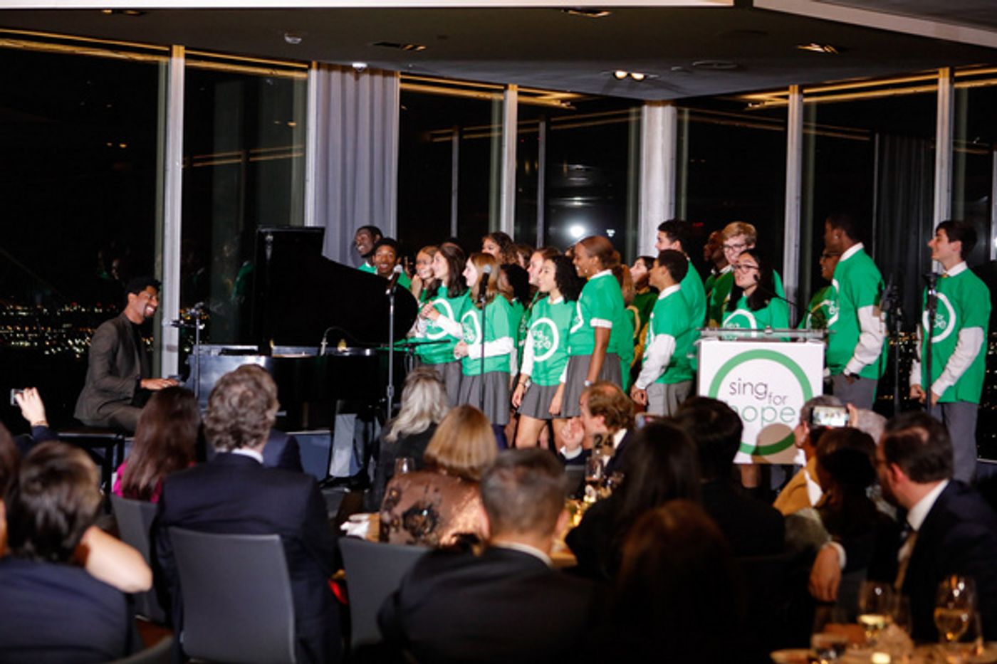 Photo Flash: Jon Batiste, Muhammad Yunus, Ann Ziff, & More Attend 2019 Sing For Hope Gala  Image
