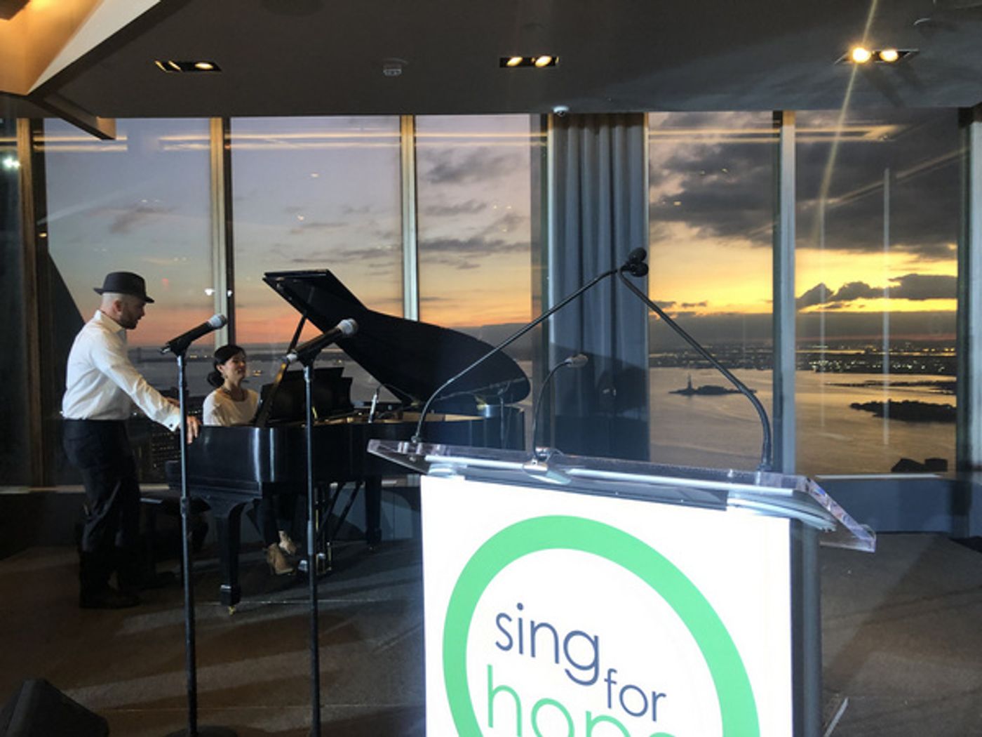 Photo Flash: Jon Batiste, Muhammad Yunus, Ann Ziff, & More Attend 2019 Sing For Hope Gala  Image
