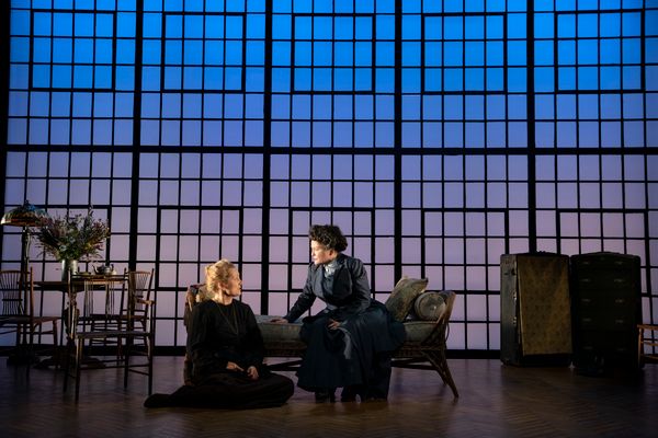 Francesca Faridany and Kate Mulgrew Photo
