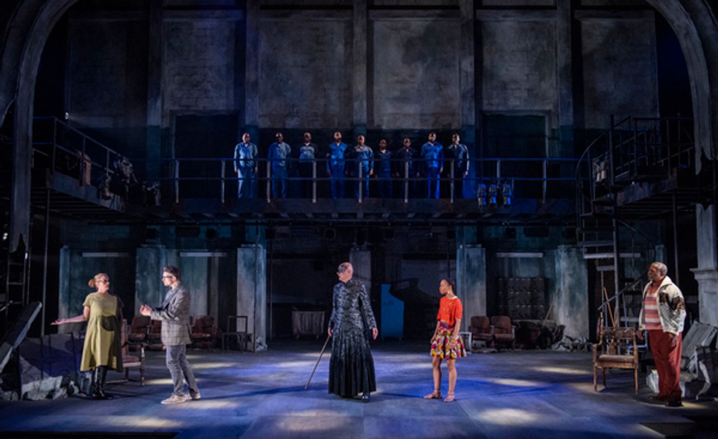 Photo Flash: Take a Look at Steppenwolf's World Premiere Production of LINDIWE Photo Flash: Take a Look at Steppenwolf's World Premiere Production of LINDIWE Image