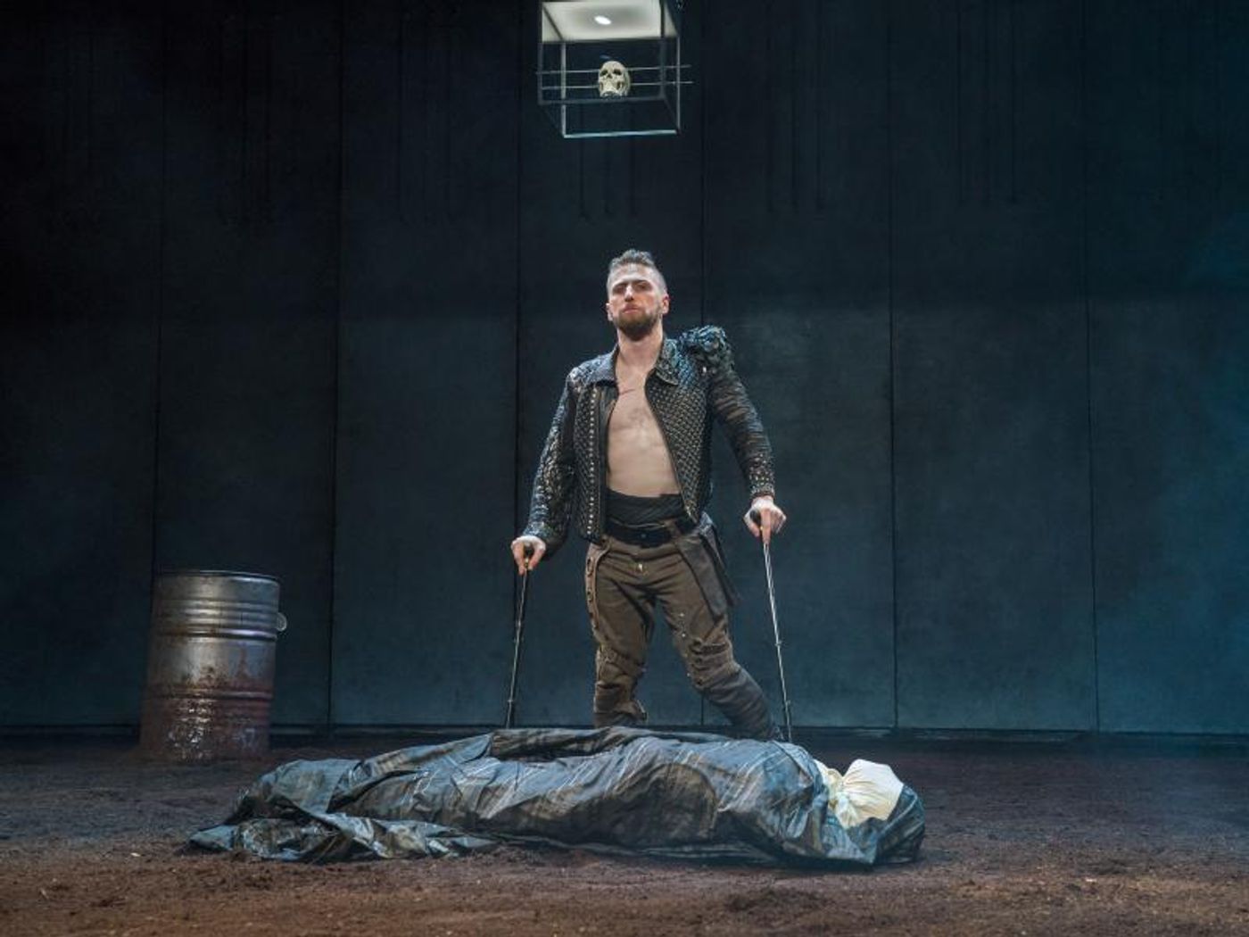 Review: DRUIDSHAKESPEARE: RICHARD III Beguiles and Seduces at Lincoln Center's White Light Festival  Image