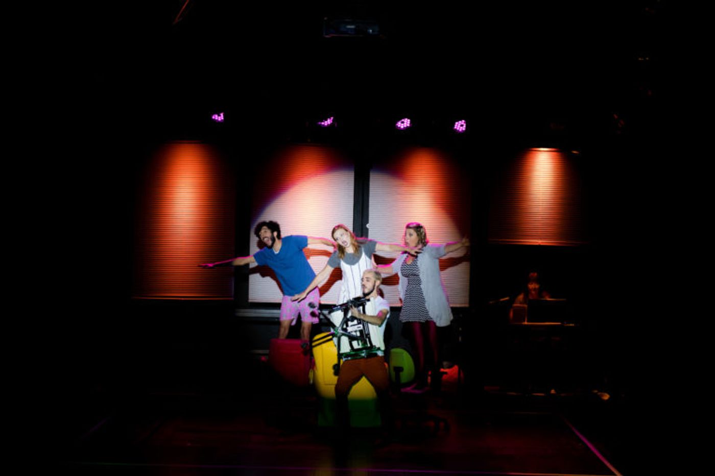 Review: Satirizing and Paying Tribute to the Genre, Award-winning Musical [title of the show] ([nome do espetaculo]) Arrives in Sao Paulo  Image