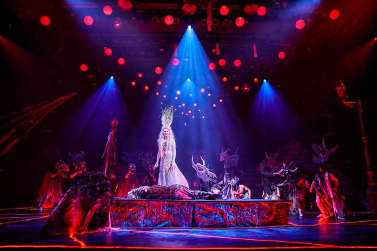 Laura Elphinstone and the Cast at 