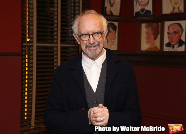 Jonathan Pryce Photo