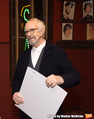 Jonathan Pryce Photo