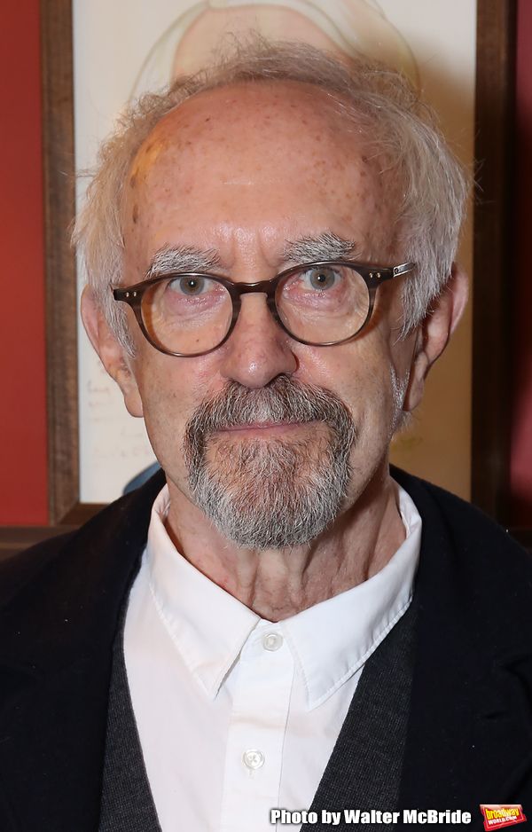Jonathan Pryce Photo