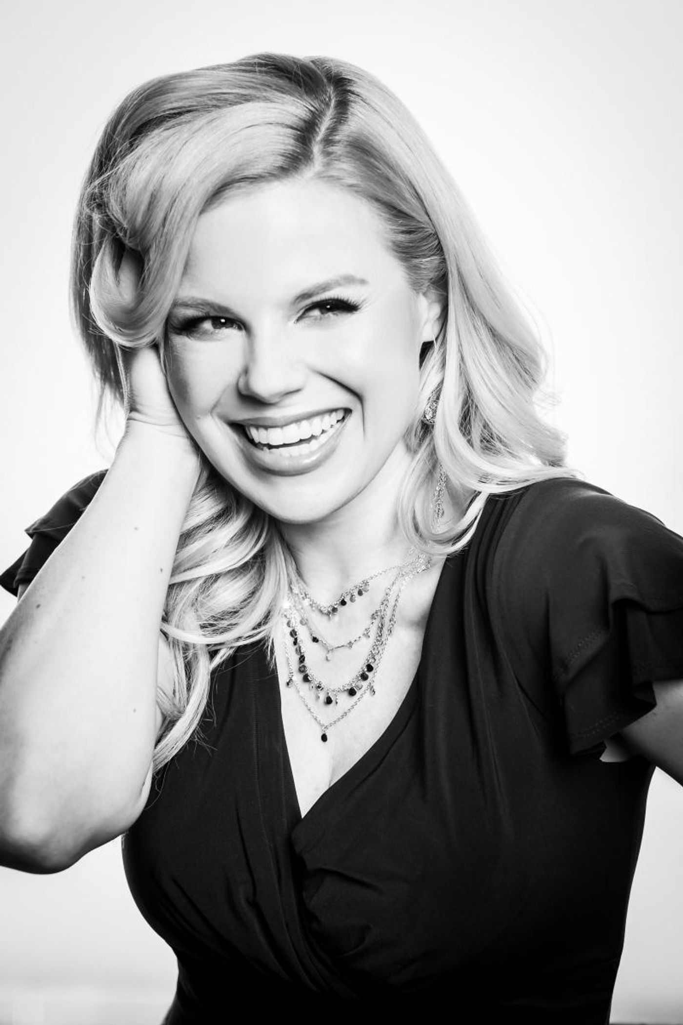 Review: Megan Hilty Brings Fun, Delightful Cabaret Set to OC's Segerstrom Center  Image