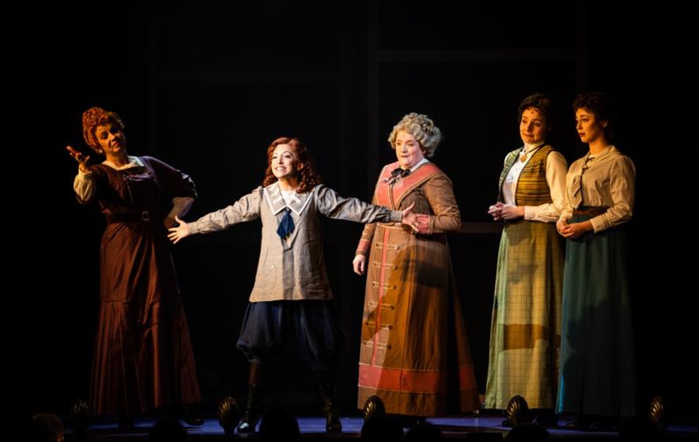 Review: FUNNY GIRL at Théâtre Marigny  Image