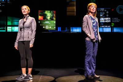  Lauren Ward (Cynthia Murphy), Rebecca McKinnis (Heidi Hansen) Photo