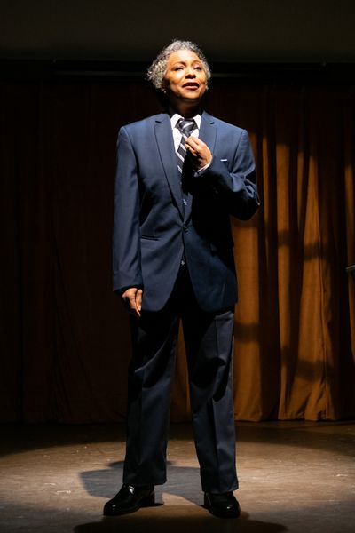 April Armstrong
 Photo