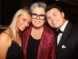 NEW YORK, NEW YORK - NOVEMBER 18: (EXCLUSIVE COVERAGE) (L-R) Vivian O'Donnell, mother Photo